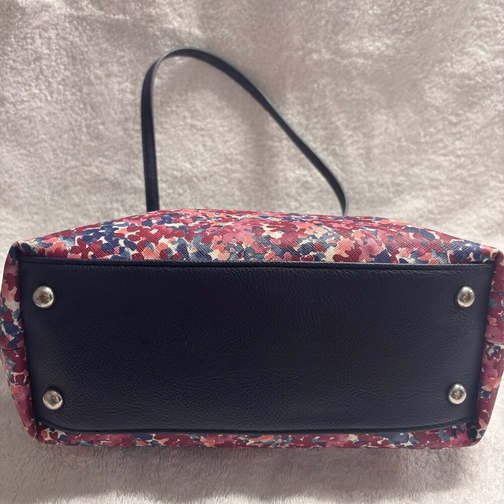 Nine West Floral Tote Bag in Coated Canvas Feminine Ditsy Prairie core - Picture 4 of 14